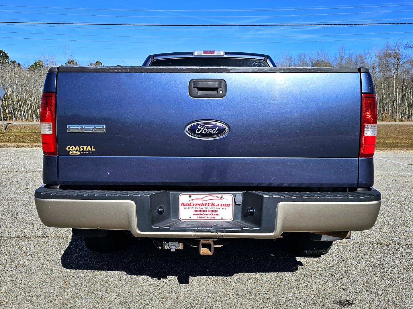 2006 Blue Ford F-150 Lariat SuperCrew (1FTPW14V86F) with an 5.4L V8 SOHC 24V FFV engine, 4-Speed Automatic Overdrive transmission, located at 18001 Kellogg Rd, Saucier, MS, 39574, (228) 832-1441, 39.421459, -76.641457 - Photo#6